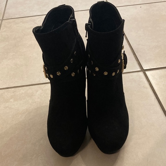 G by Guess Black Heeled Boots with Gold Accents - Picture 3 of 8